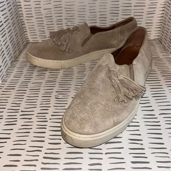 FRYE Gemma Womens 8.5 Slip On Tasseled‎ Suede Sneakers “Ash” Gray Boho Casual